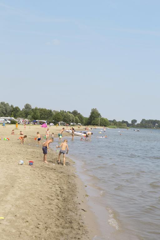 Oostappen Vakantiepark Riviera Beach 比丁赫伊曾 外观 照片
