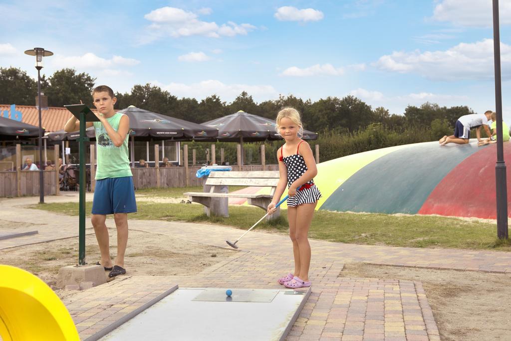 Oostappen Vakantiepark Riviera Beach 比丁赫伊曾 外观 照片