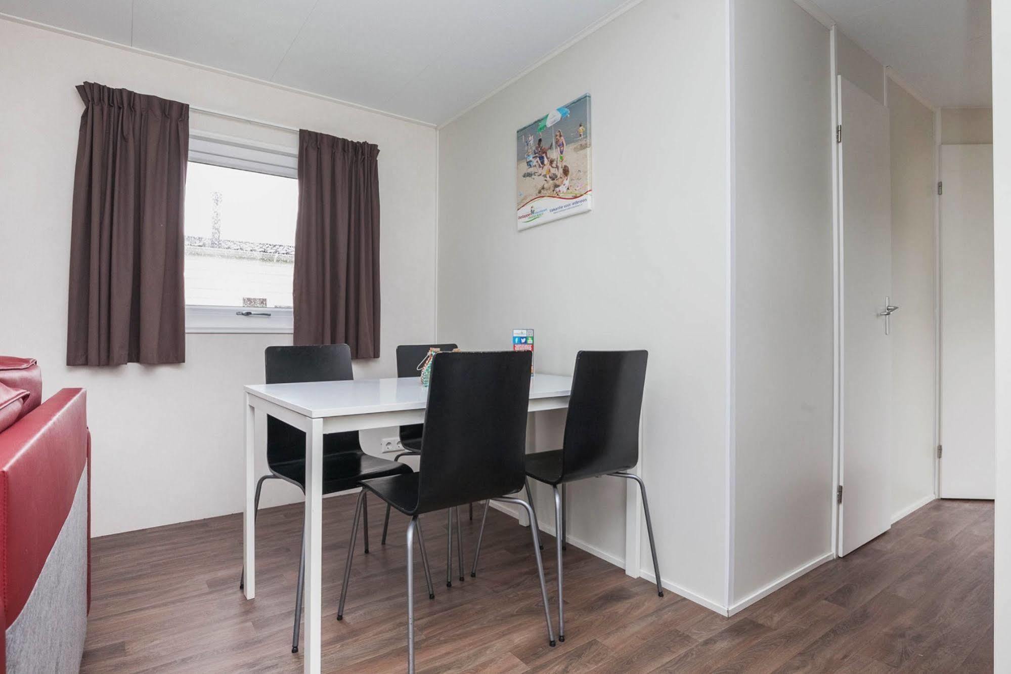 Oostappen Vakantiepark Riviera Beach 比丁赫伊曾 外观 照片